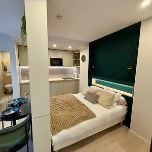 https://villa-astay-studio-no-3-rez-de-chaussee.hotels-rhonealpes.com